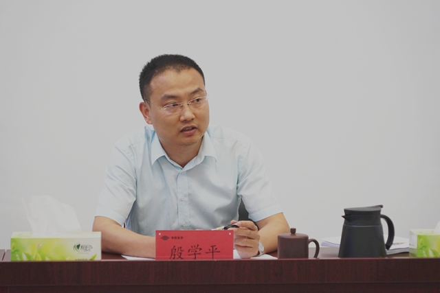 副總經(jīng)理、總經(jīng)濟(jì)師殷學(xué)平進(jìn)行總結(jié)發(fā)言.jpg